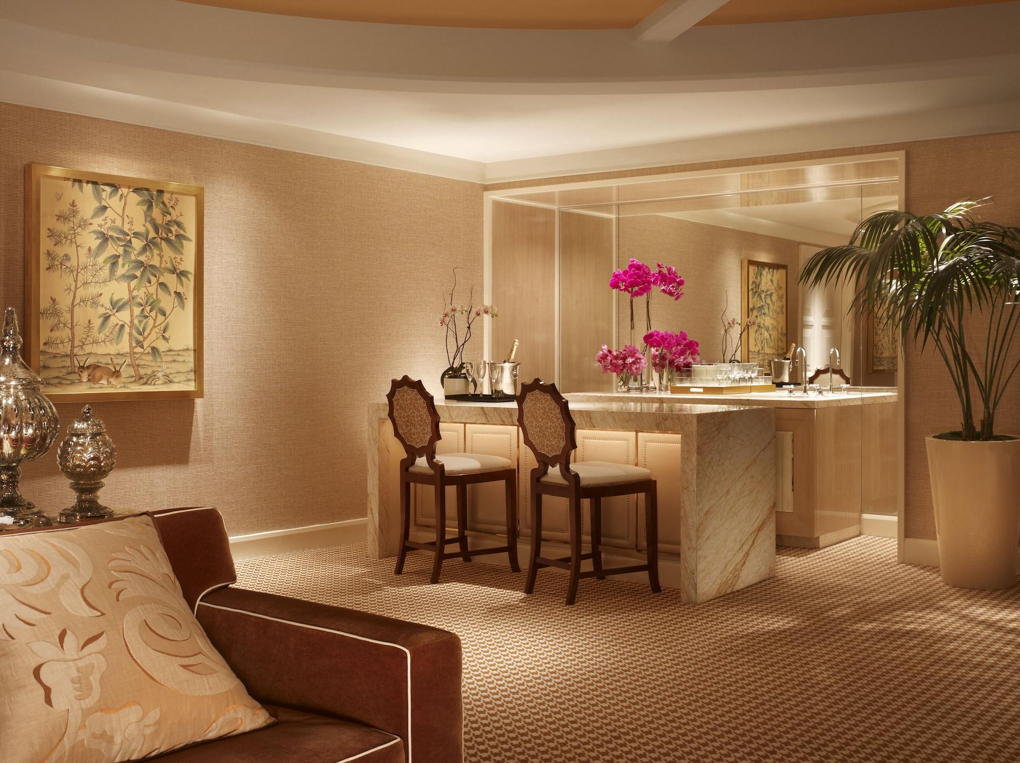 Wynn Las Vegas Esterno foto A wet bar in a hotel suite