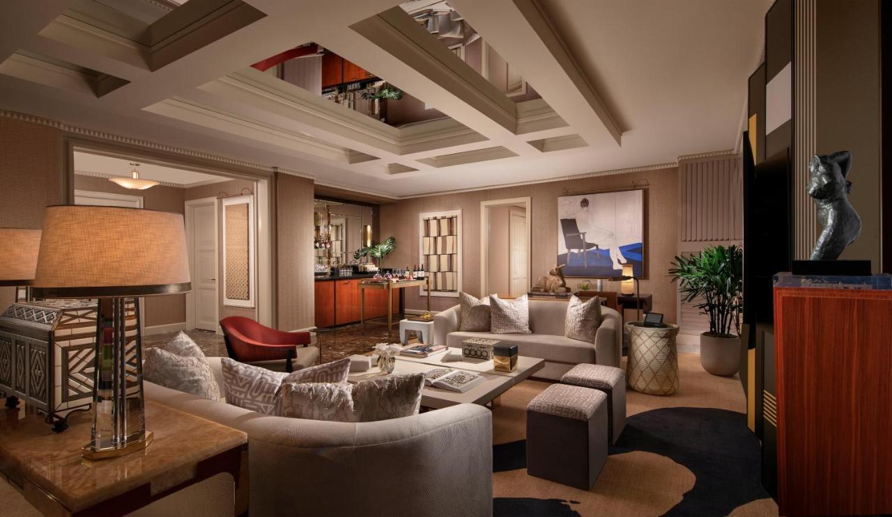 Wynn Las Vegas Esterno foto The living room of a three-bedroom suite at The Ritz-Carlton, Washington, D.C.